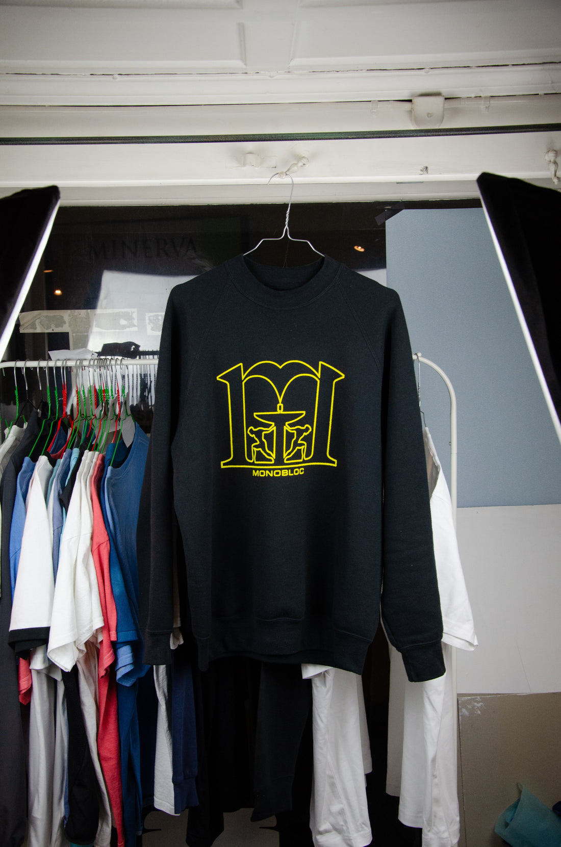 monobloc fountain sweater